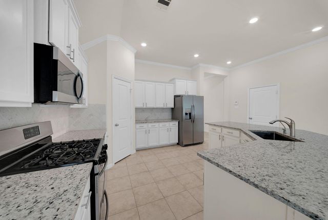 5002 Naples Grove Lane, Rosharon, TX 77583