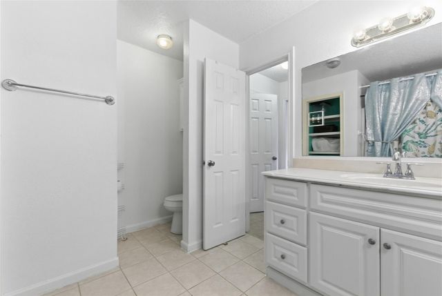 19016 County Road 669d, Alvin, TX 77511