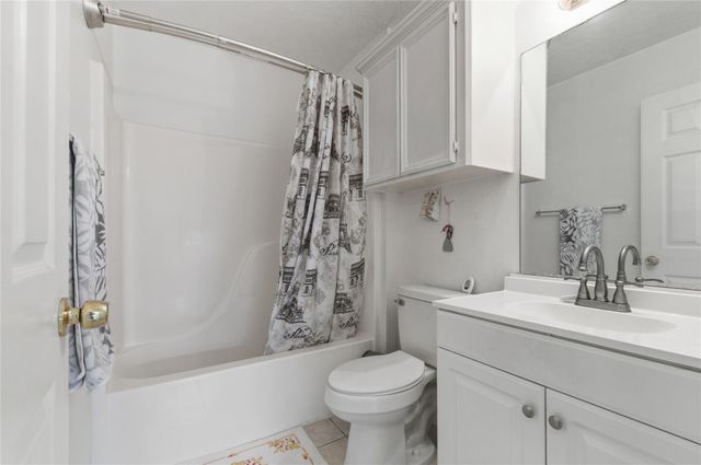 19016 County Road 669d, Alvin, TX 77511