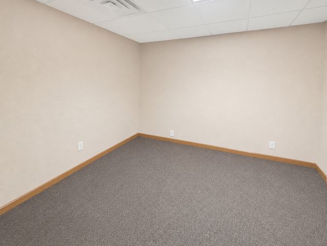 4106 W Crystal Lake Road A, Mchenry, IL 60050