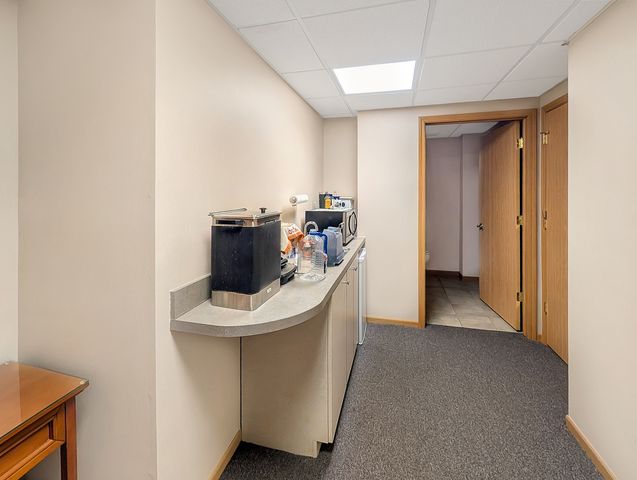 4106 W Crystal Lake Road A, Mchenry, IL 60050