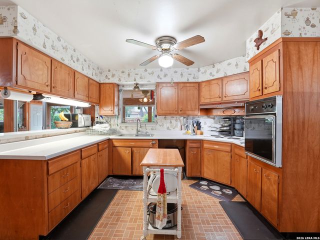 726 Firefly Dr, San Antonio, TX 78216