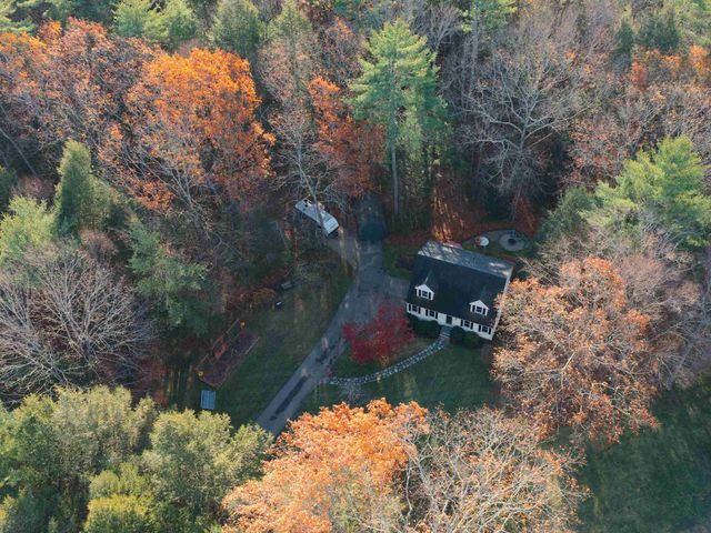 9 Wiggin Drive, Newmarket, NH 03857