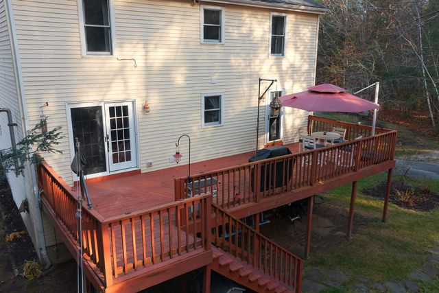 9 Wiggin Drive, Newmarket, NH 03857