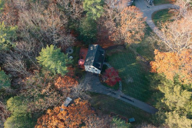 9 Wiggin Drive, Newmarket, NH 03857