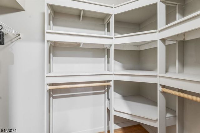 7 Banta Rd, Kinnelon Boro, NJ 07405