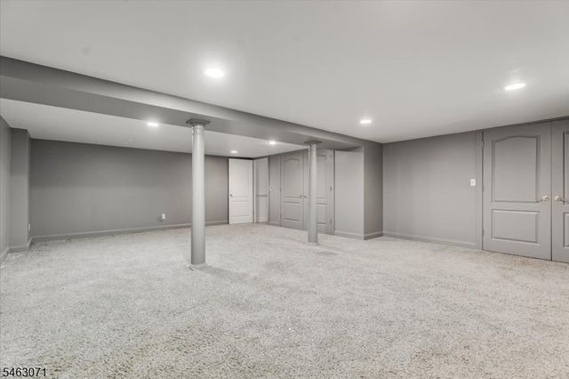 7 Banta Rd, Kinnelon Boro, NJ 07405