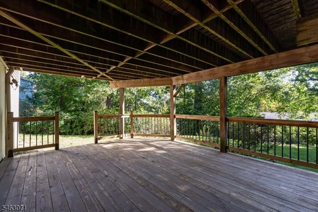 7 Banta Rd, Kinnelon Boro, NJ 07405