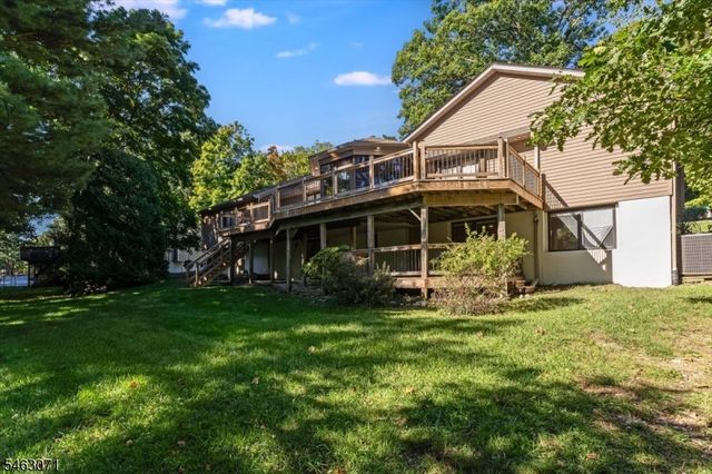 7 Banta Rd, Kinnelon Boro, NJ 07405