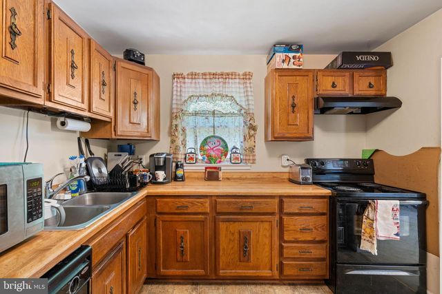 13242 KURTZ RD, Woodbridge, VA 22193