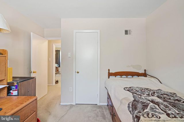 13242 KURTZ RD, Woodbridge, VA 22193