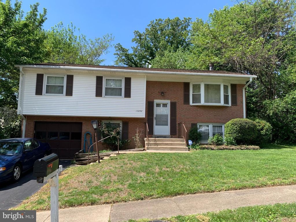 13242 KURTZ RD, Woodbridge, VA 22193