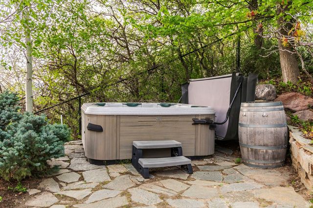 3455 E DANISH RD, Cottonwood Heights, UT 84093