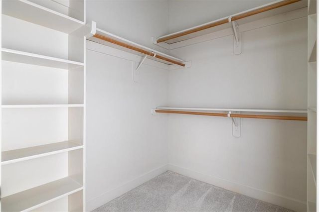 18002 Rollins Drive, Smithville, MO 64089