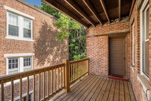 41 Orkney Rd 3, Boston, MA 02135