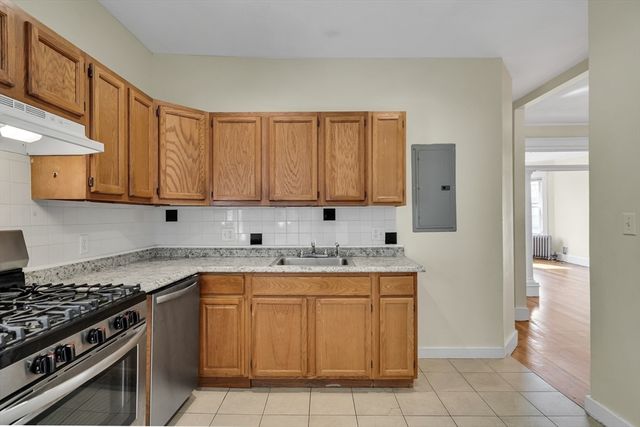 41 Orkney Rd 3, Boston, MA 02135