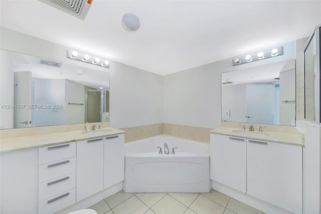 16699 Collins Ave 3309, Sunny Isles Beach, FL 33160