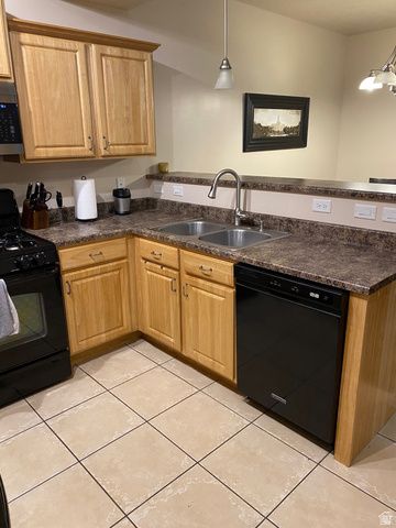 940 W WILLOW GREEN WAY, Farmington, UT 84025