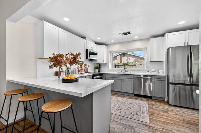 2869 Canterbury Cir, El Dorado Hills, CA 95762