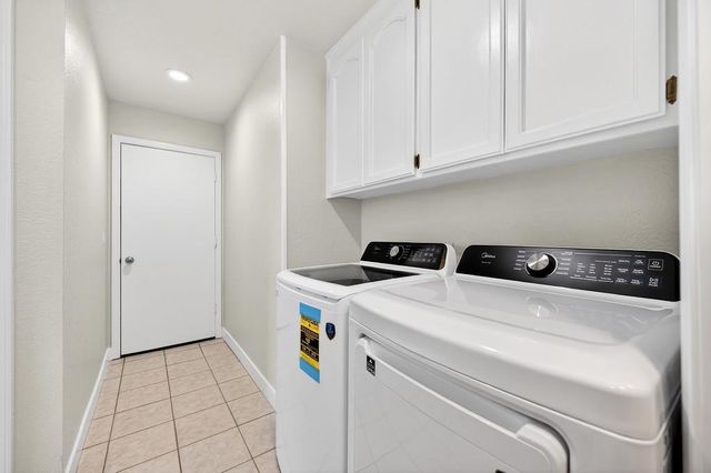 2869 Canterbury Cir, El Dorado Hills, CA 95762