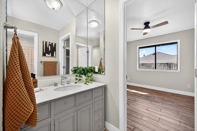 2869 Canterbury Cir, El Dorado Hills, CA 95762