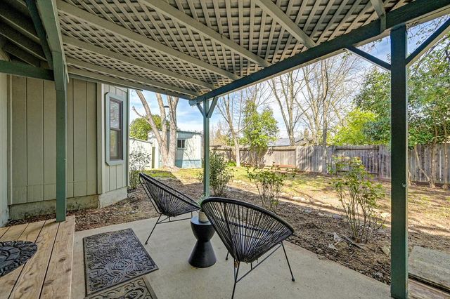 2869 Canterbury Cir, El Dorado Hills, CA 95762