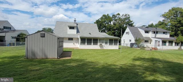 7 JUNEWOOD DR, Levittown, PA 19055