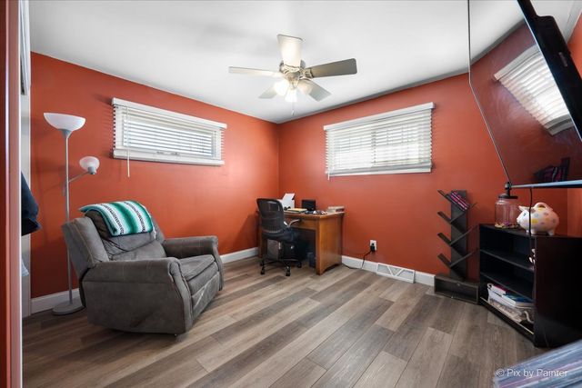 309 W School Street, Plano, IL 60545