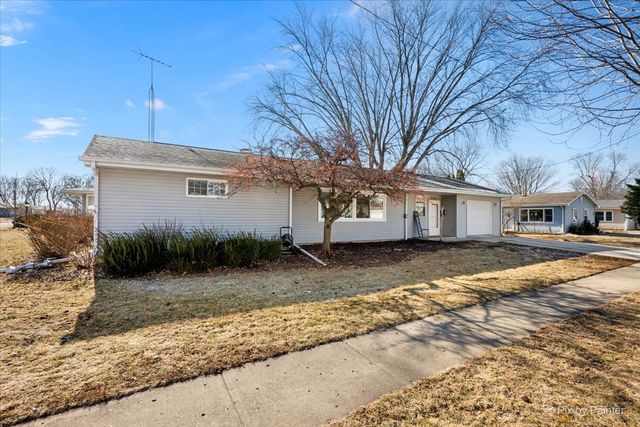 309 W School Street, Plano, IL 60545