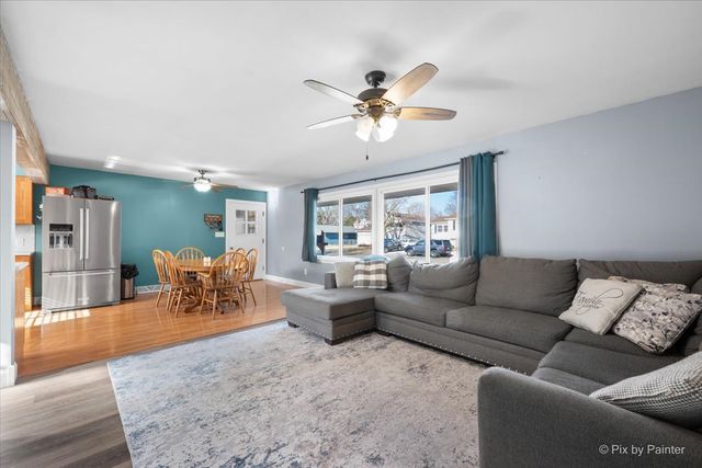 309 W School Street, Plano, IL 60545