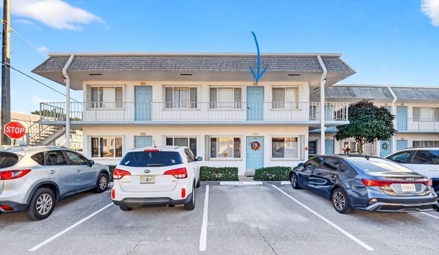 2880 Lake Osborne Drive 210, Lake Worth Beach, FL 33461