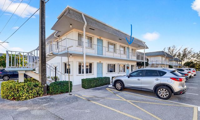 2880 Lake Osborne Drive 210, Lake Worth Beach, FL 33461