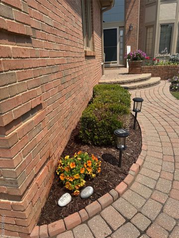 54568 Marissa Court, Shelby Charter Township, MI 48316