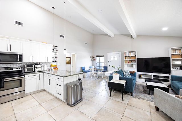 10904 N 15TH STREET, Tampa, FL 33612