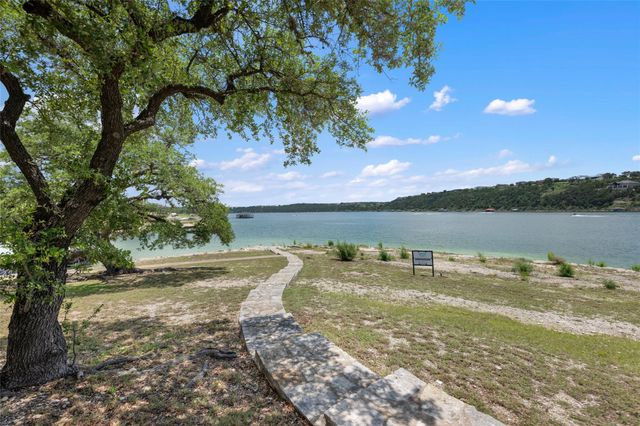 906 Moonlight Bay DR, Spicewood, TX 78669