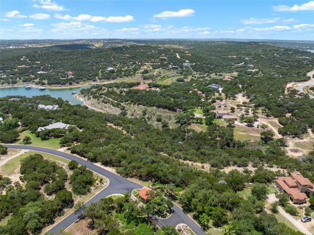 906 Moonlight Bay DR, Spicewood, TX 78669