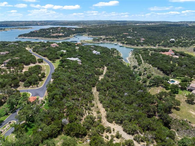 906 Moonlight Bay DR, Spicewood, TX 78669