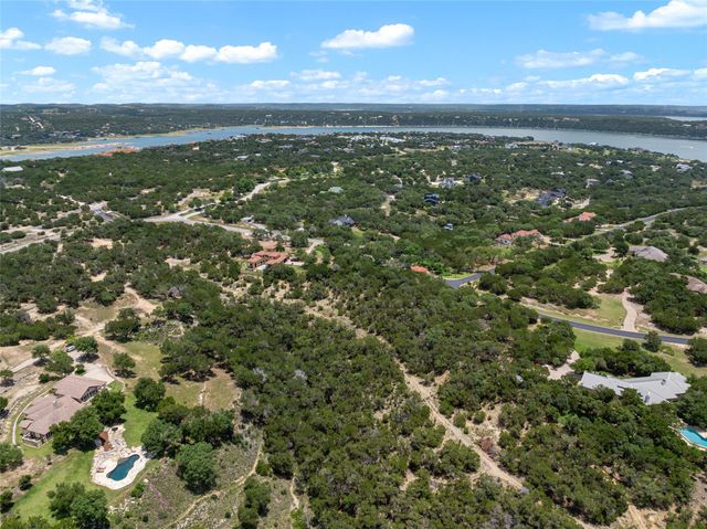 906 Moonlight Bay DR, Spicewood, TX 78669