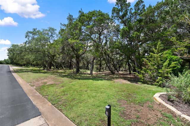 906 Moonlight Bay DR, Spicewood, TX 78669