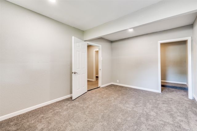 6632 Avalon Drive, Watauga, TX 76148