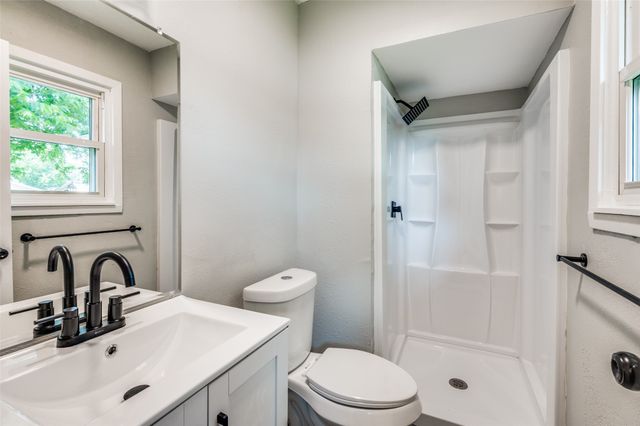 6632 Avalon Drive, Watauga, TX 76148