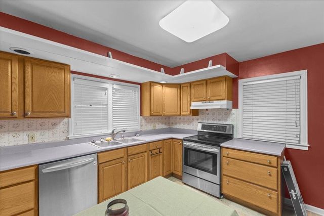 101 Village Green, Burlington, VT 05408