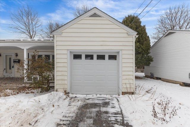 101 Village Green, Burlington, VT 05408