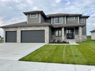 21722 Parkview Drive, Gretna, NE 68028