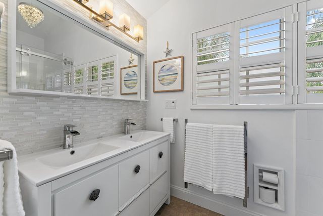 460 Sunrise Way, Juno Beach, FL 33408