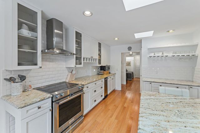 460 Sunrise Way, Juno Beach, FL 33408