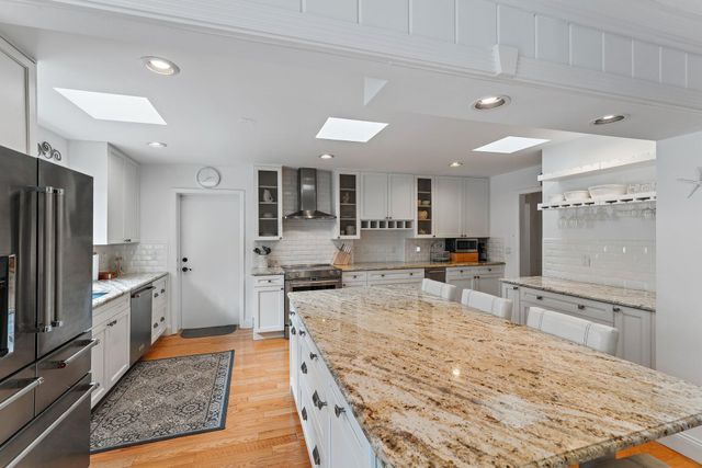 460 Sunrise Way, Juno Beach, FL 33408