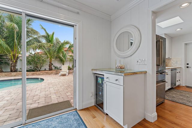 460 Sunrise Way, Juno Beach, FL 33408