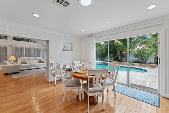 460 Sunrise Way, Juno Beach, FL 33408