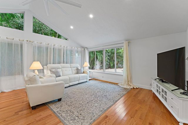 460 Sunrise Way, Juno Beach, FL 33408